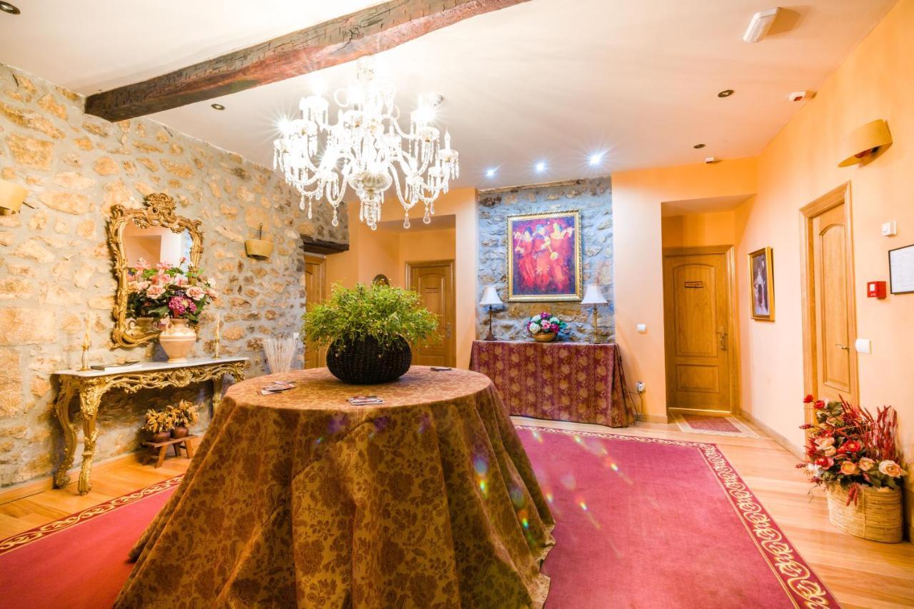 Hotel Palacio Garcia Quijano Corrales De Buelna Extérieur photo