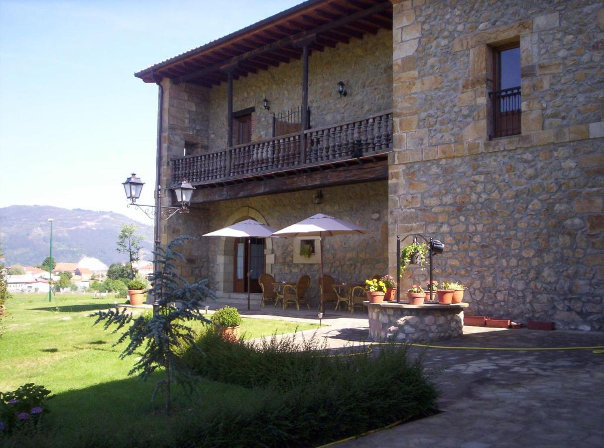 Hotel Palacio Garcia Quijano Corrales De Buelna Extérieur photo