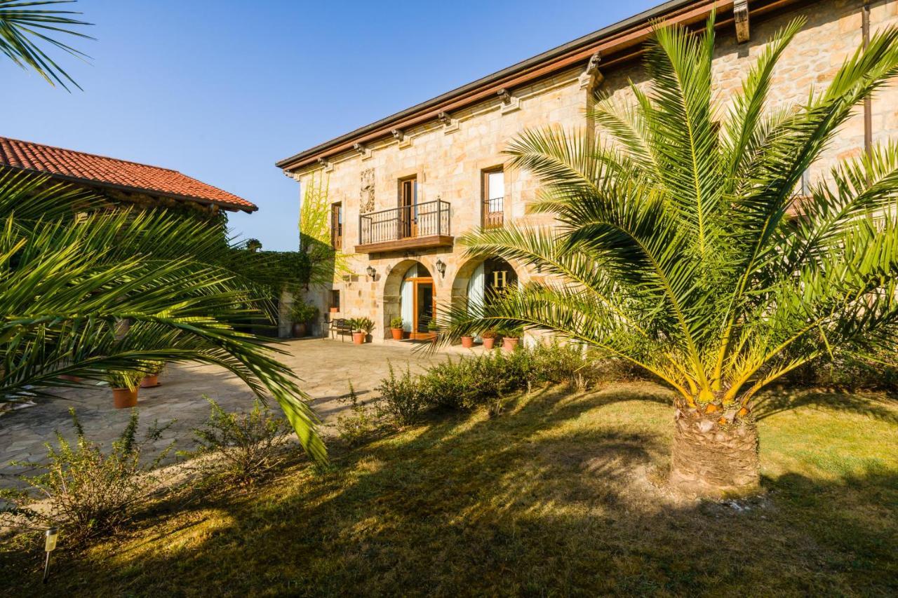 Hotel Palacio Garcia Quijano Corrales De Buelna Extérieur photo