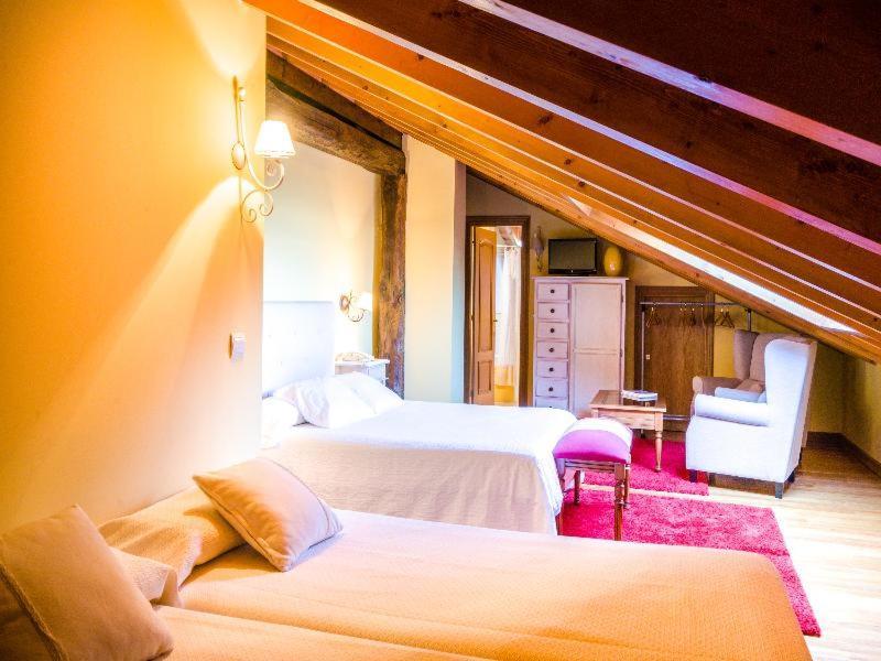 Hotel Palacio Garcia Quijano Corrales De Buelna Chambre photo