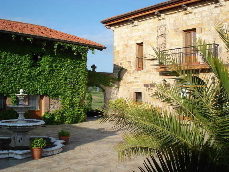 Hotel Palacio Garcia Quijano Corrales De Buelna Extérieur photo