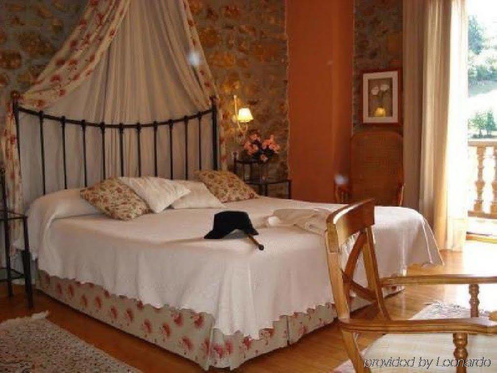 Hotel Palacio Garcia Quijano Corrales De Buelna Extérieur photo